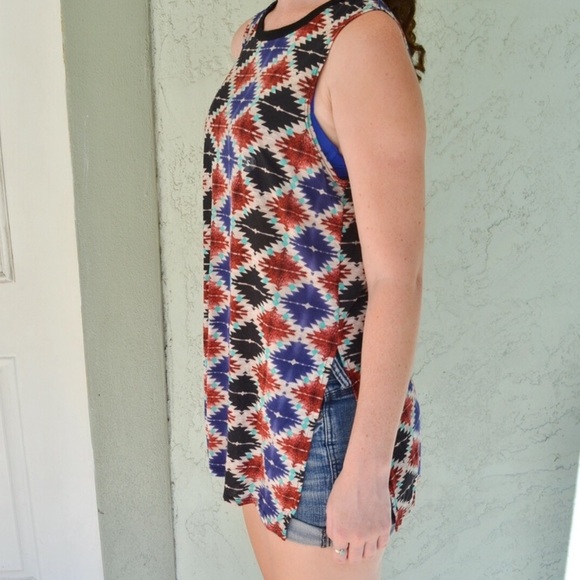 Me to We PacSun Aztec Tank Small NWT - Picture 3 of 9